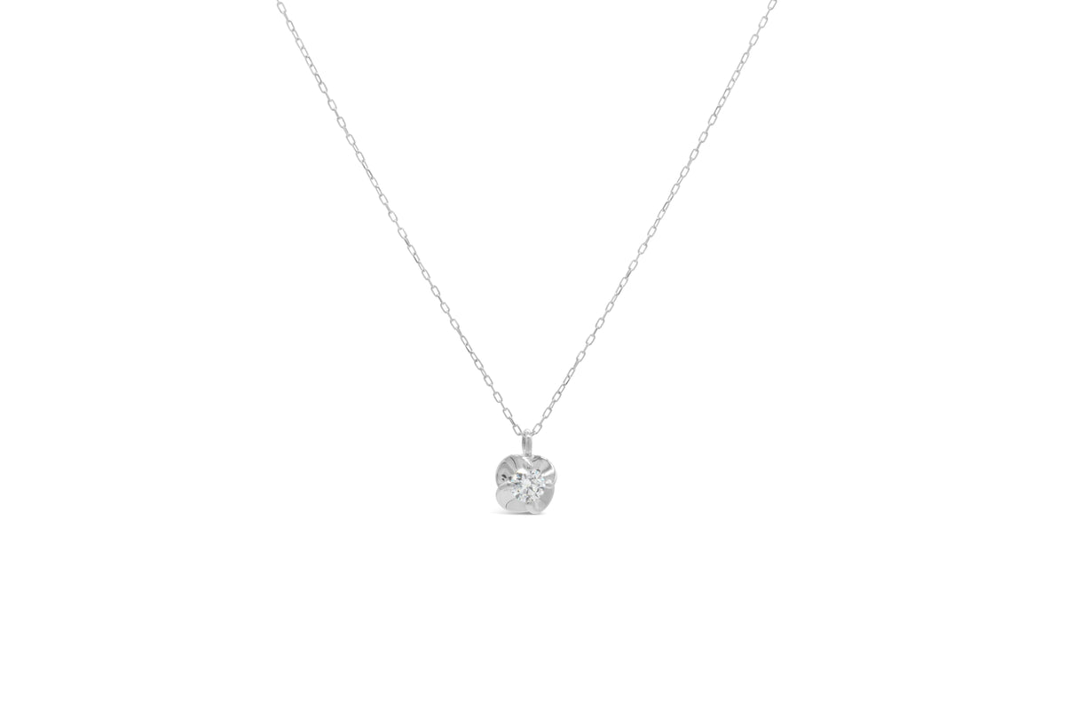 0.1 CT Platinum Diamond Pendant Necklace - Candid Japan