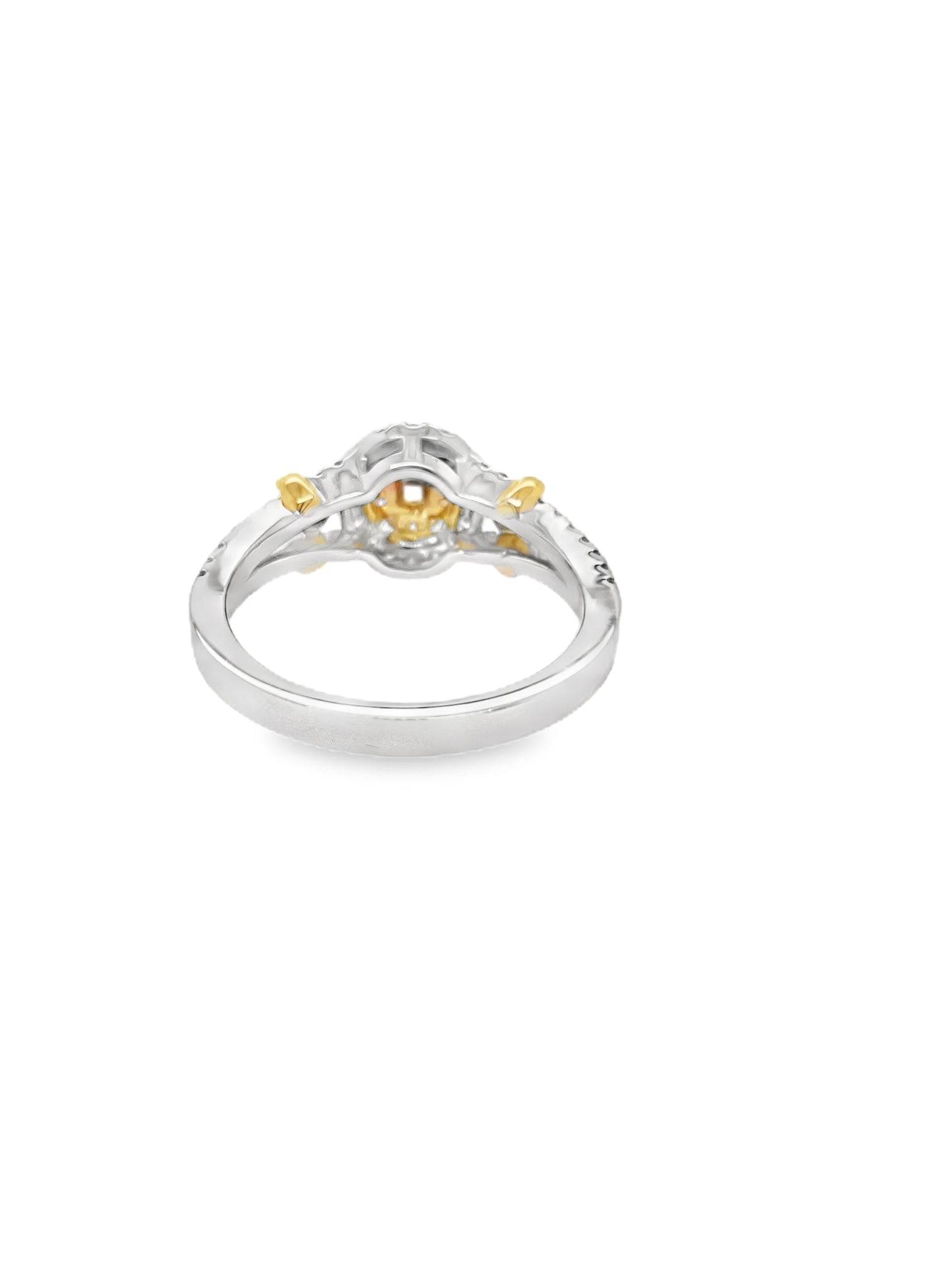 0.132ct Oval Fancy Light Purplish Pink Diamond Halo Ring - Candid Japan